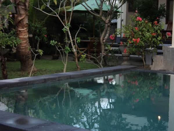 Apartamento Puri Clinton Bali Nusa Dua  Exterior foto